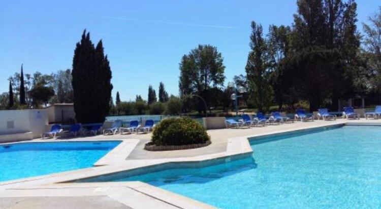 Appartement Village 9 En Residence De Vacances En Camargue 阿爾勒 外观 照片